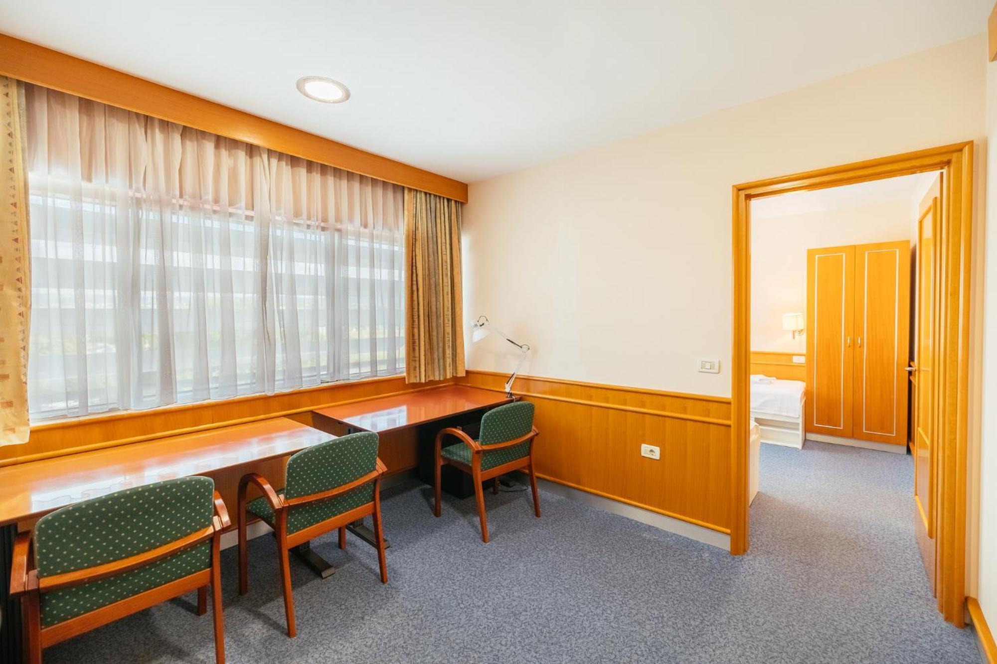 Motel Barka โคเปร์ ภายนอก รูปภาพ